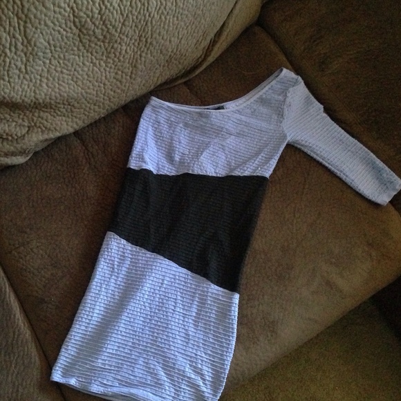 Bebe dress - Picture 2 of 4