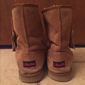Tan Ukala boot
