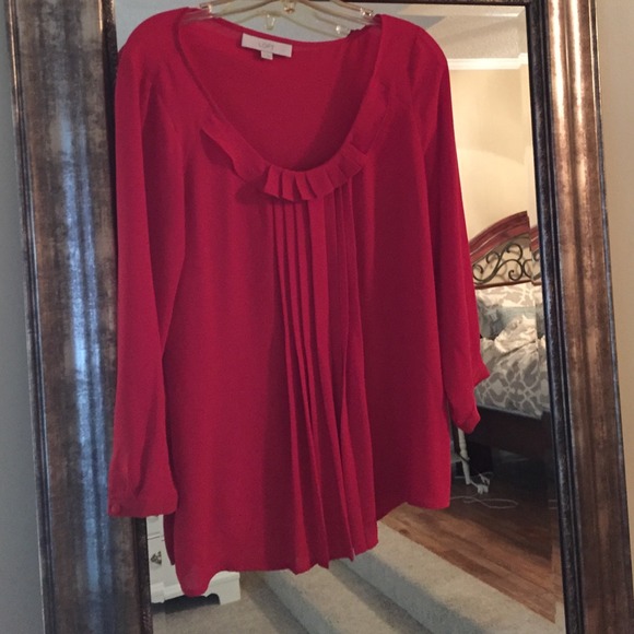 Flowy red top.