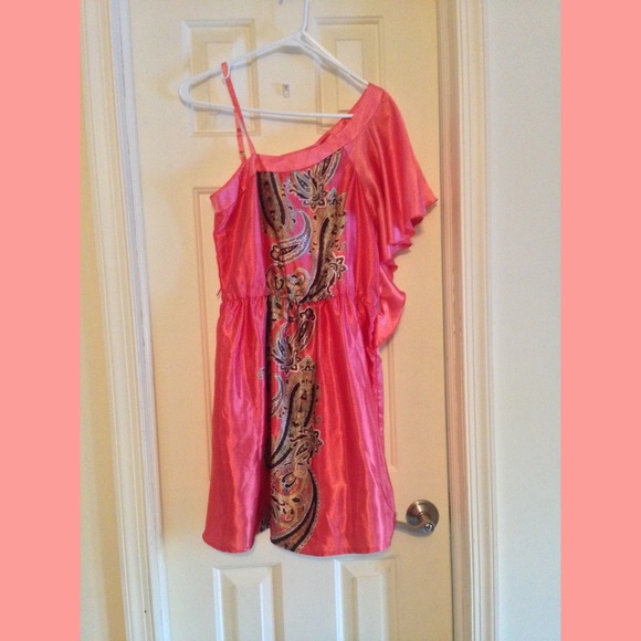 I.N. San Fransico Dresses & Skirts - ❌SOLD❌ Coral/Pink Paisley One Shoulder Dress I.N. San Fransico Dresses & Skirts - ❌SOLD❌ Coral/Pink Paisley One Shoulder Dress