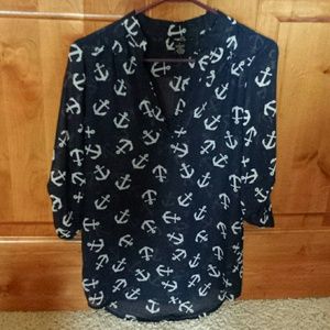 Navy top w anchors