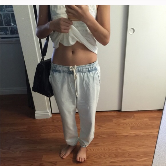 Light denim jogger pants - Picture 2 of 2