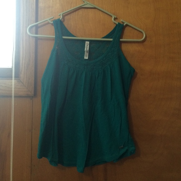 turquoise tank top