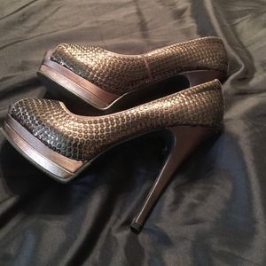 Sparkling High heel shoes. Great condition!