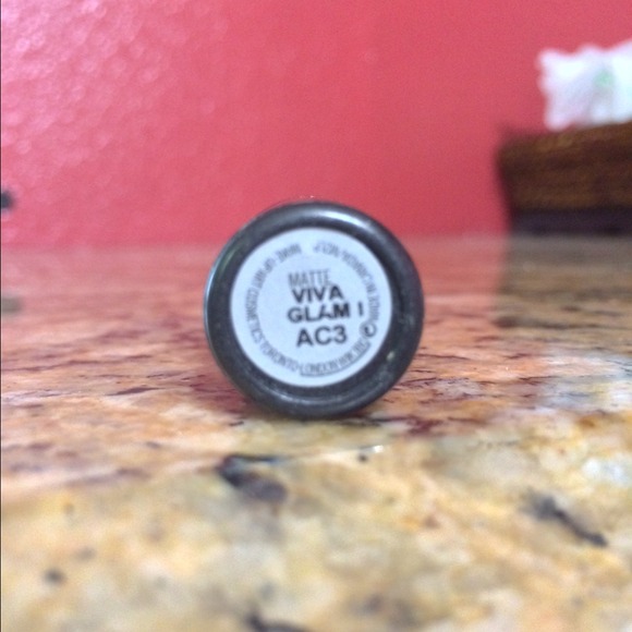 Mac Authentic!!!! - Picture 3 of 4