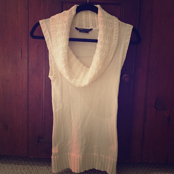BCBG sweater