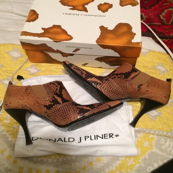Donald J. Pliner Shoes - Brown ankle booties snake skin