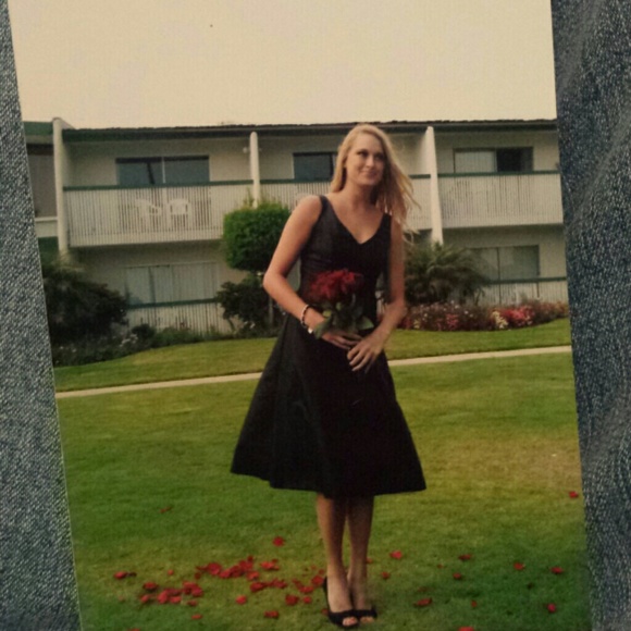 Dress - Picture 3 of 3