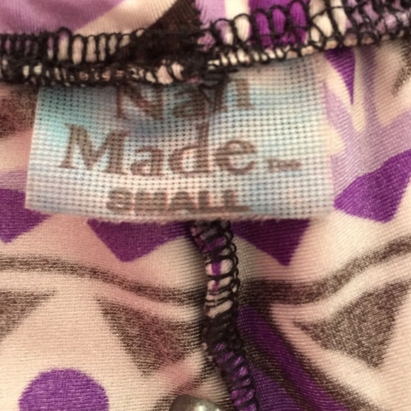 Aztec workout capris - Picture 3 of 4