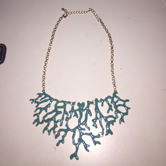 Teal coral necklace, perfect condition!