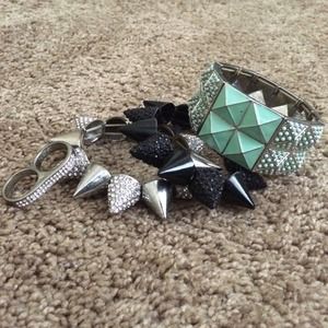 BRACELET BUNDLE + RING!