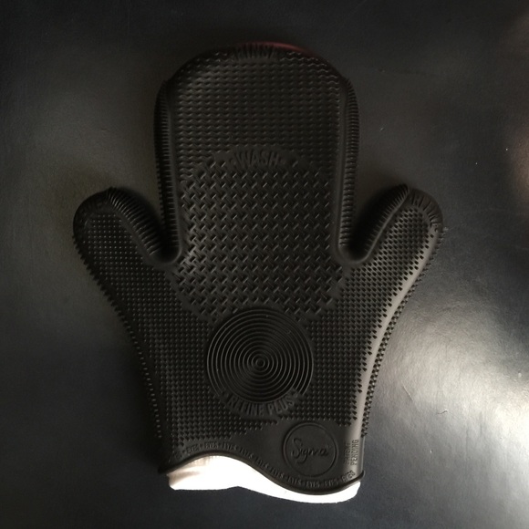 Sigma Spa 2x Brush Cleaning Glove