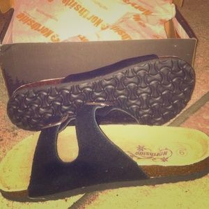 Northside Double Buckle Sandals sz9