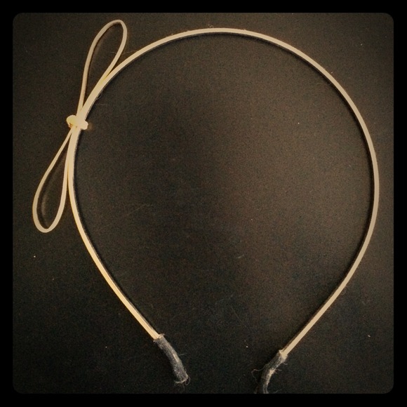 FREE with purchase, super cute! - comment below - Picture 1 of 4