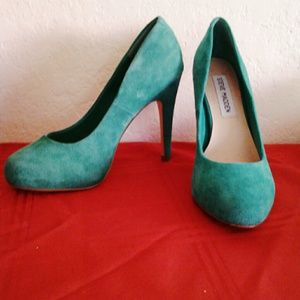 Steve madden remmedy suede spring green heels