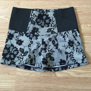 Black High Waist Floral Short
