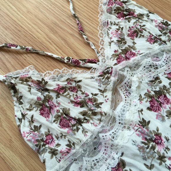 Spring Floral Lacey Dress - Picture 2 of 3