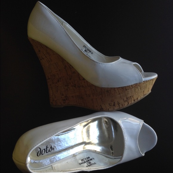 !ON HOLD!! White Wedges with wooden heels