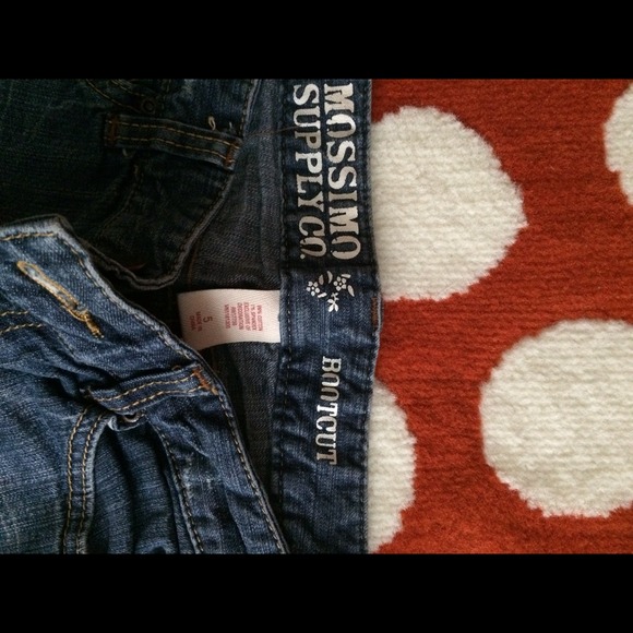Mossimo Jeans. Size 5. - Picture 2 of 4