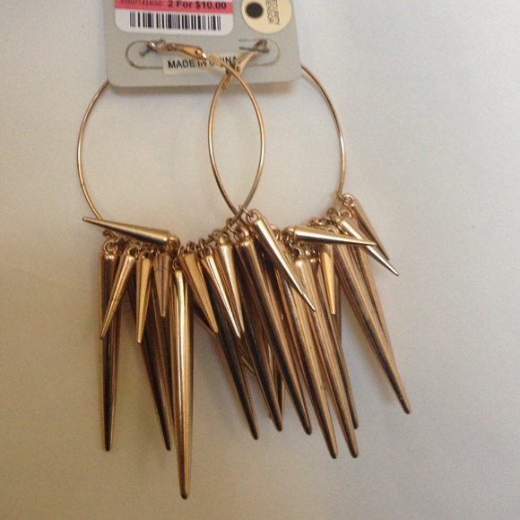 🚫SOLD🚫 Gold Hooped Earrings with Spikes - Picture 3 of 3