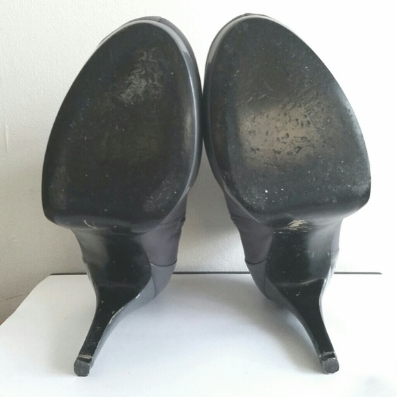 (SOLD) [HP] Gray Mixed Media Booties - Picture 3 of 4