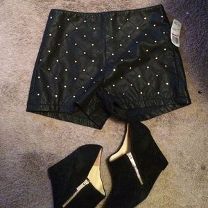 Super cute never worn studded shorts!