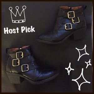 Black leather ankle booties with gold buckles Sz6