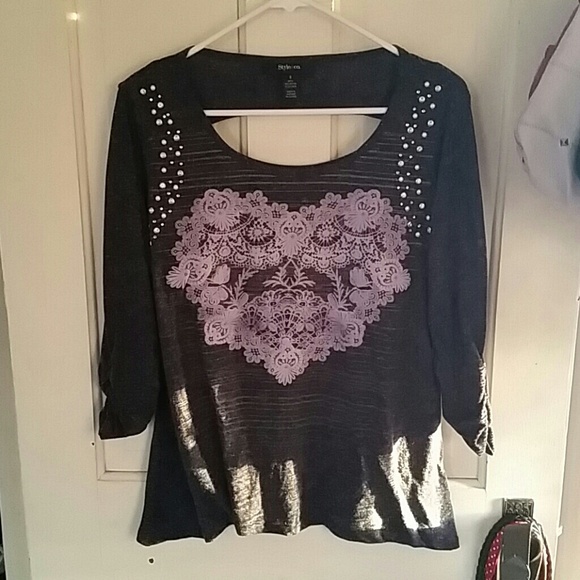Graphic heart top