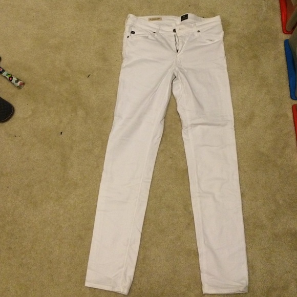 AG white Stevie ankle slim straight leg