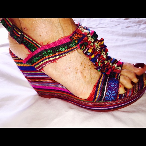 Multicolor wedge sandals. Blowfish Malibu