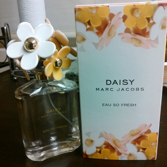 4.25oz Marc Jacobs Perfume