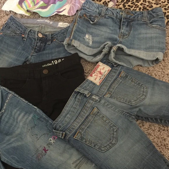 🚫🚫SOLD🚫🚫Little girl clothes bundle.