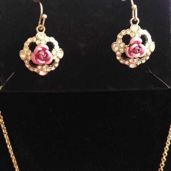Sparkling Roses Necklace Earring Set - Picture 2 of 4
