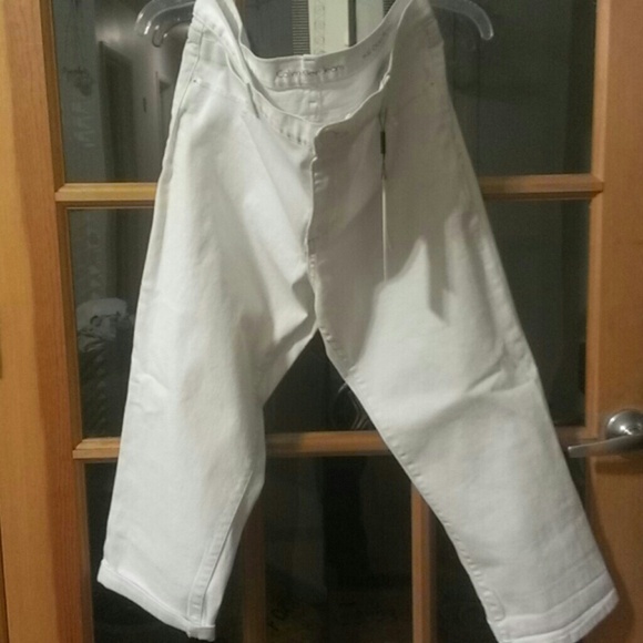 Calvin Klein cropped boyfriend strech jean