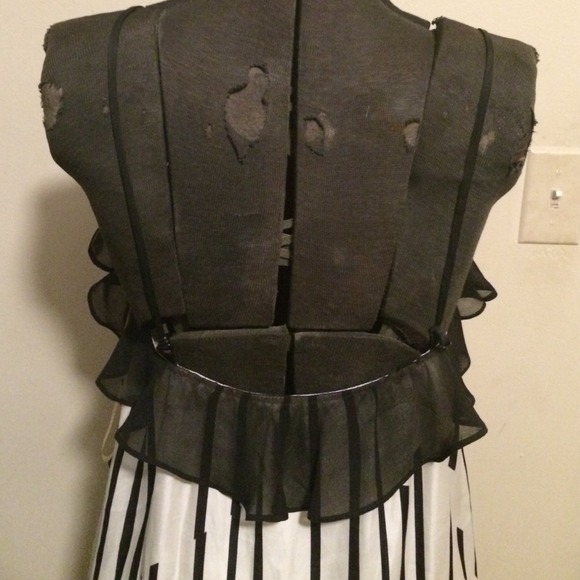 Black & cream shift dress w sash - Picture 3 of 4