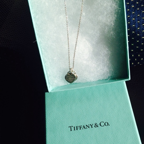 Tiffany heart  necklace!!!