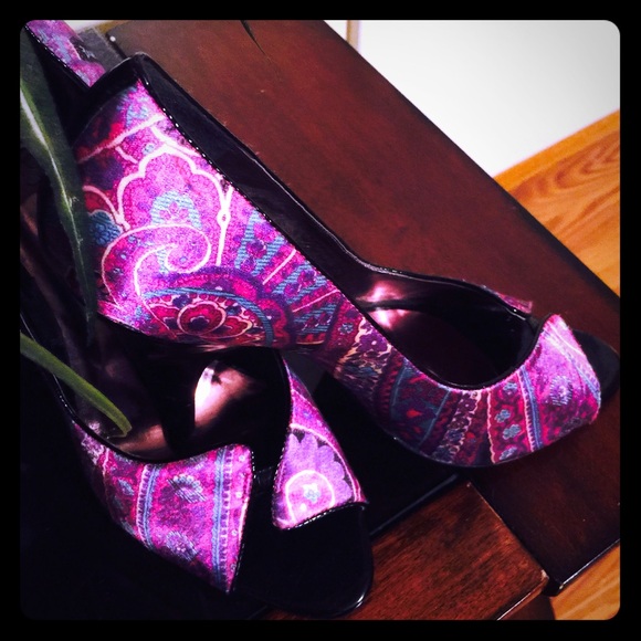 Carlos Santana Heels!