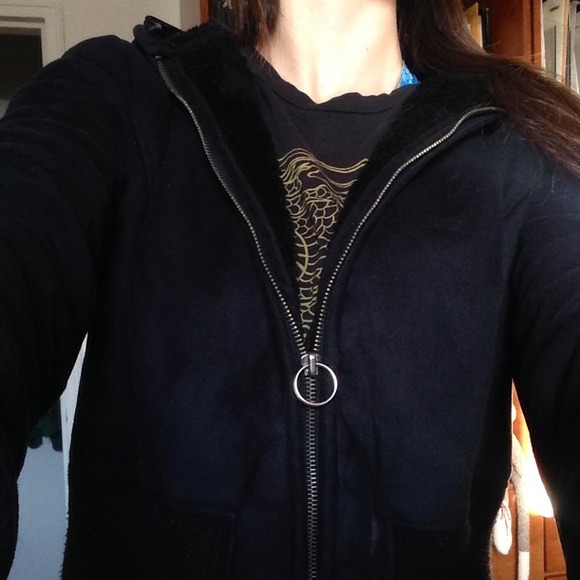 Steve Madden Cropped Shearling Jacket - Picture 4 of 4