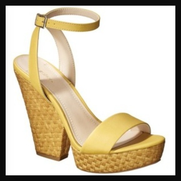 Mustard yellow heel/clogs
