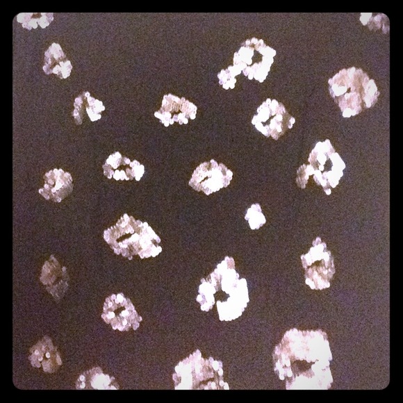 Short sleeve - Picture 1 of 1