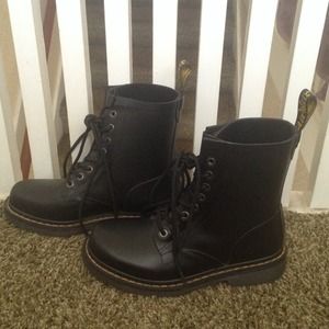 Dr Marten Matte black Boot