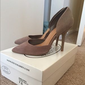 Steve Madden pumps