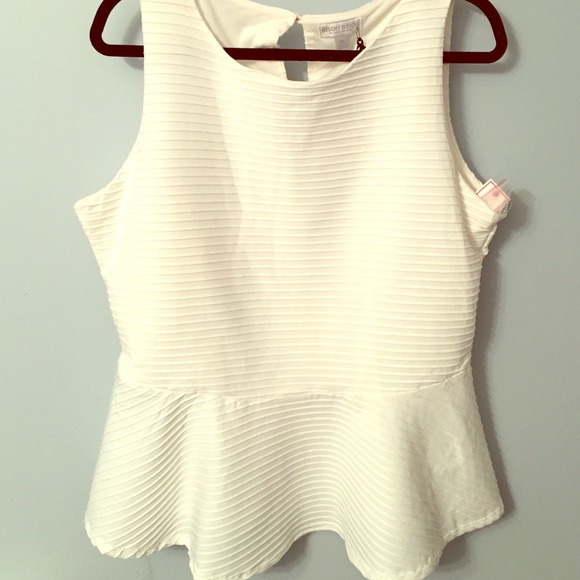 BISOU BISOU white peplum nwt