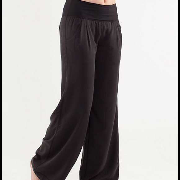 LULULEMON Cool Down Pants Black Size 6