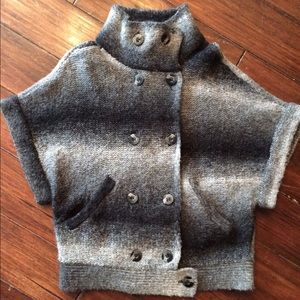 Forever 21 button front sweater size small