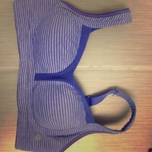 Lulu lemon "Ta Ta Tamer" padded sports bra