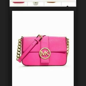 I'm looking for this Michael Kors crossbody.