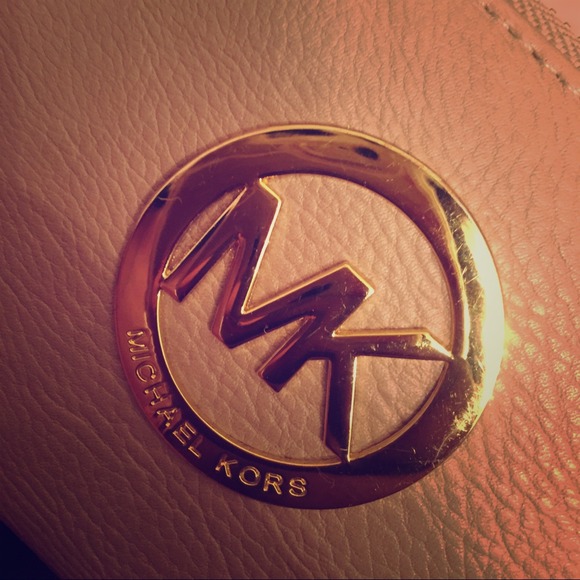 Brand New MK ZipUp Wallet 💸