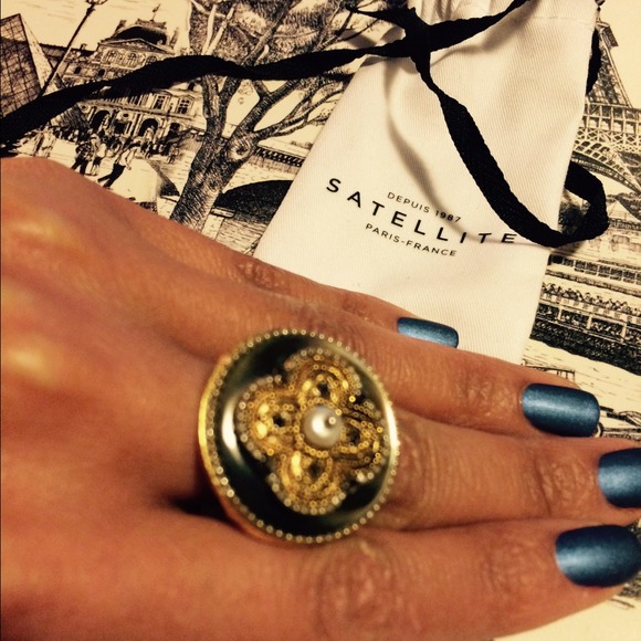 Ring - Picture 4 of 4