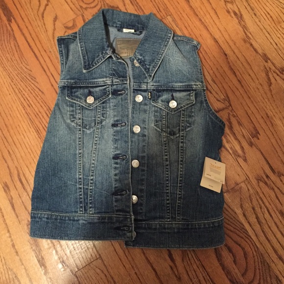 x small Jean vest NWT